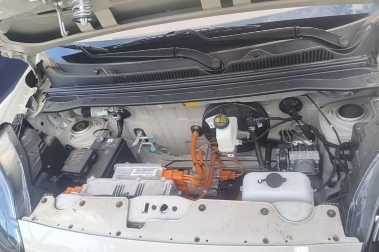 Used Wuling Hongguang MINIEV 2025 Four-Door Version Advanced Edition Engine Bay