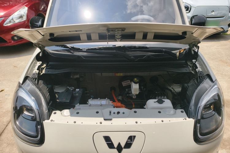 Used Wuling Hongguang MINIEV 2025 Four-Door Version Premium Edition Engine Bay
