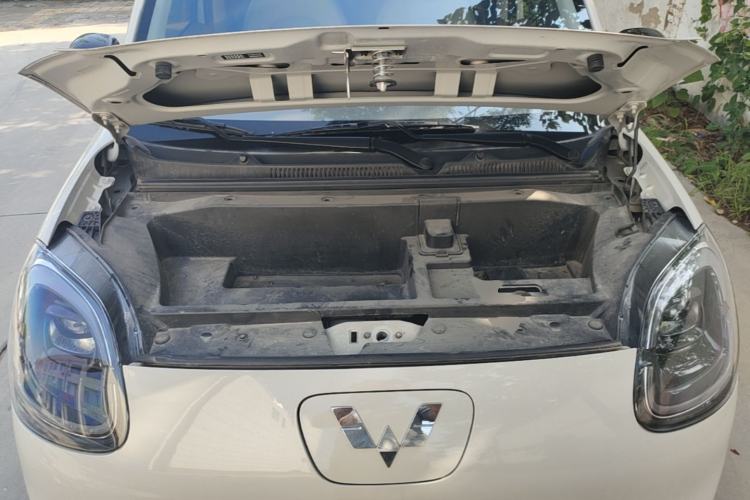 Used Wuling Hongguang MINIEV 2025 Four-Door Version Advanced Edition Engine Bay