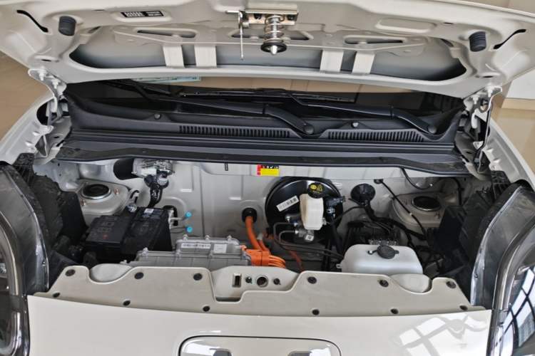 Used Wuling Hongguang MINIEV 2025 Four-Door Version Premium Edition Engine Bay