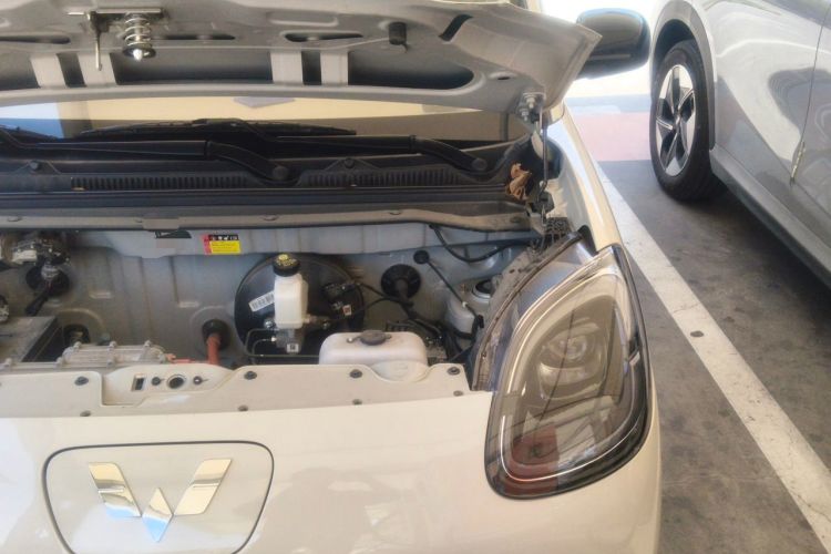Used Wuling Hongguang MINIEV 2025 Four-Door Version Advanced Edition Engine Bay Left