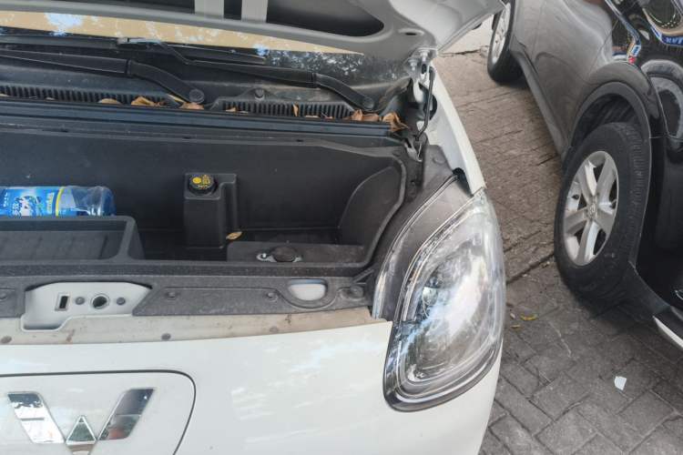 Used Wuling Hongguang MINIEV 2025 Four-Door Version Advanced Edition Engine Bay Left