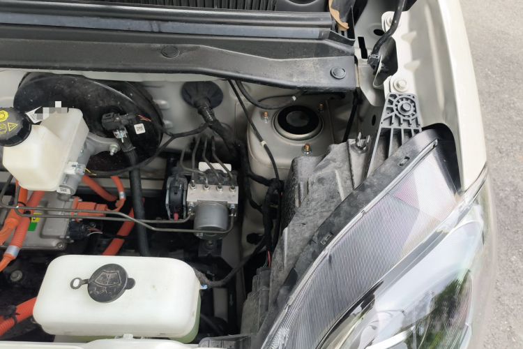 Used Wuling Hongguang MINIEV 2025 Four-Door Version Advanced Edition Engine Bay Left