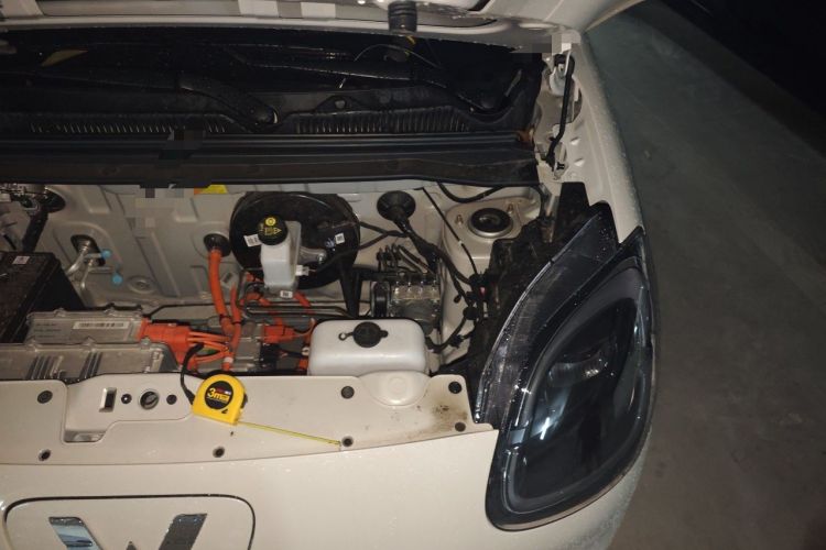 Used Wuling Hongguang MINIEV 2025 Four-Door Version Advanced Edition Engine Bay Left