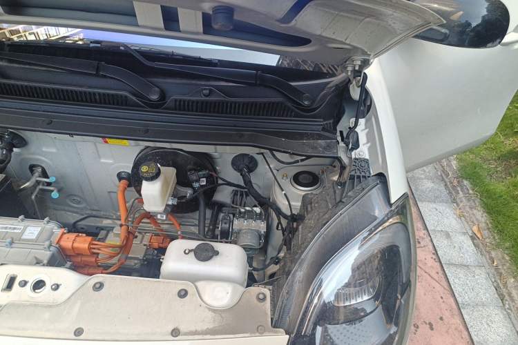 Used Wuling Hongguang MINIEV 2025 Four-Door Version Advanced Edition Engine Bay Left