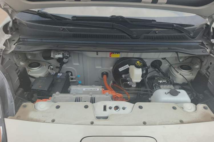 Used Wuling Hongguang MINIEV 2025 Four-Door Version Advanced Edition Engine Bay