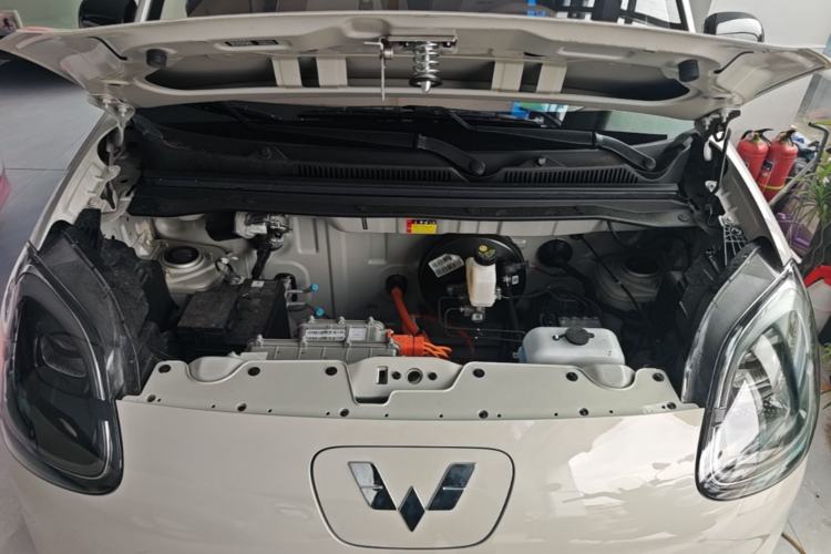 Used Wuling Hongguang MINIEV 2025 Four-Door Version Advanced Edition Engine Bay