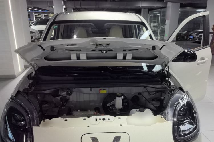 Used Wuling Hongguang MINIEV 2025 Four-Door Version Advanced Edition Engine Bay