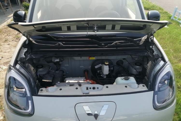 Used Wuling Hongguang MINIEV 2025 Four-Door Version Advanced Edition Engine Bay
