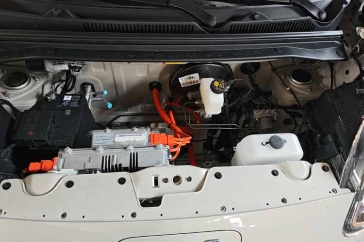Used Wuling Hongguang MINIEV 2025 Four-Door Version Advanced Edition Engine Bay