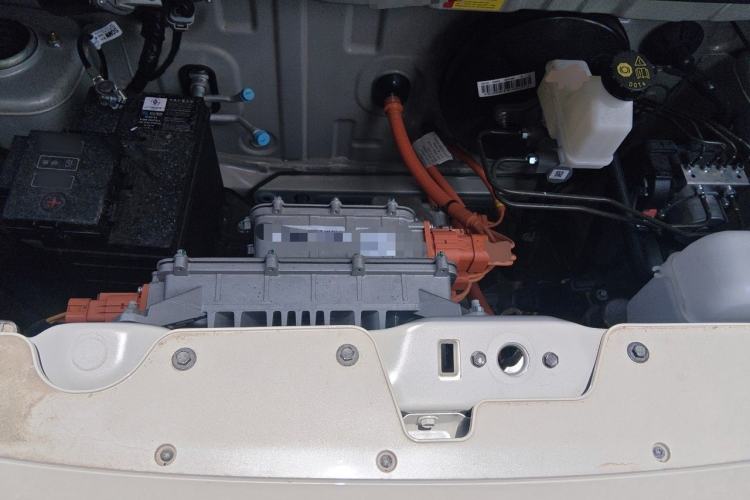 Used Wuling Hongguang MINIEV 2025 Four-Door Version Zhenxiang+ Edition Engine Bay