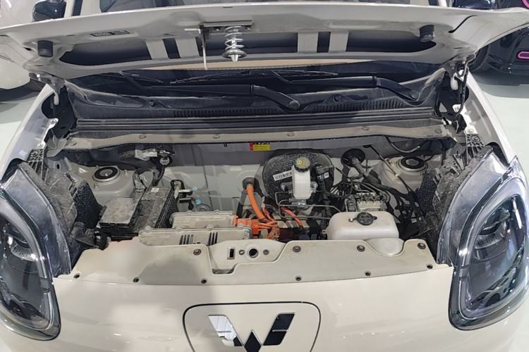 Used Wuling Hongguang MINIEV 2025 Four-Door Version Advanced Edition Engine Bay