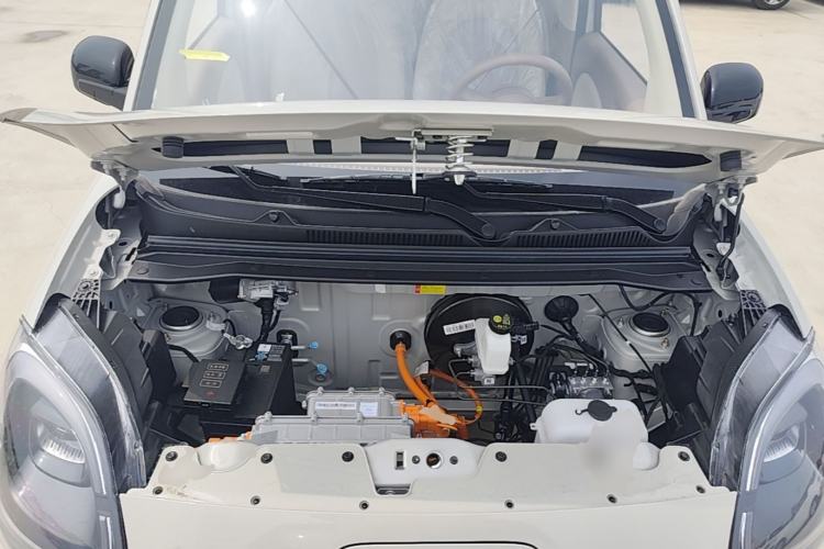 Used Wuling Hongguang MINIEV 2025 Four-Door Version Advanced Edition Engine Bay