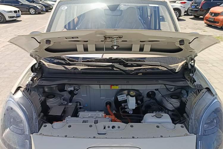 Used Wuling Hongguang MINIEV 2025 Four-Door Version Advanced Edition Engine Bay