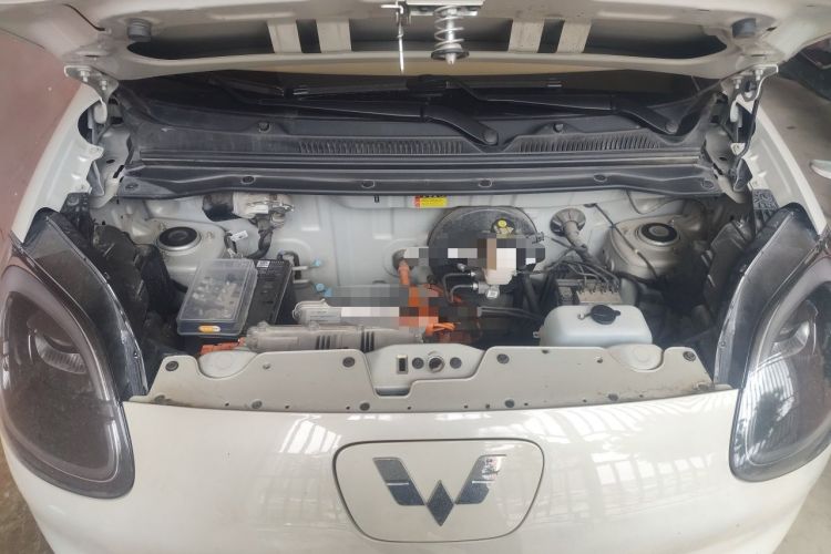 Used Wuling Hongguang MINIEV 2025 Four-Door Version Zhenxiang+ Edition Engine Bay