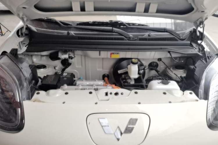 Used Wuling Hongguang MINIEV 2025 Four-Door Version Advanced Edition Engine Bay