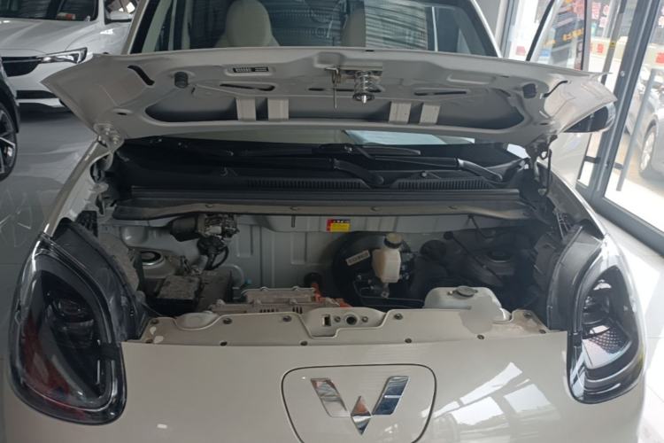 Used Wuling Hongguang MINIEV 2025 Four-Door Version Advanced Edition Engine Bay