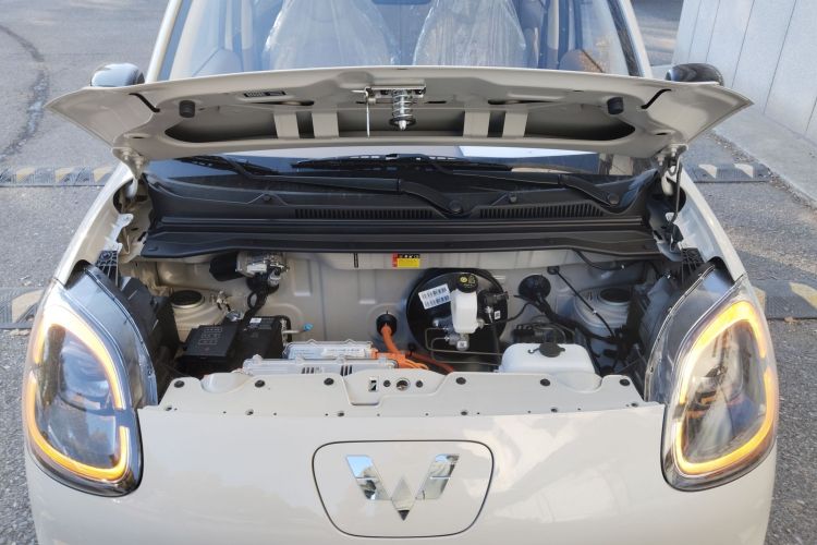 Used Wuling Hongguang MINIEV 2025 Four-Door Version Advanced Edition Engine Bay