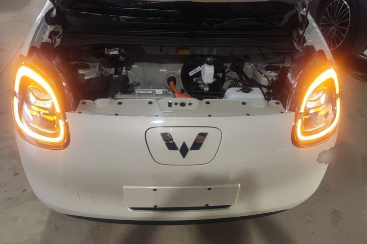 Used Wuling Hongguang MINIEV 2025 Four-Door Version Advanced Edition Engine Bay