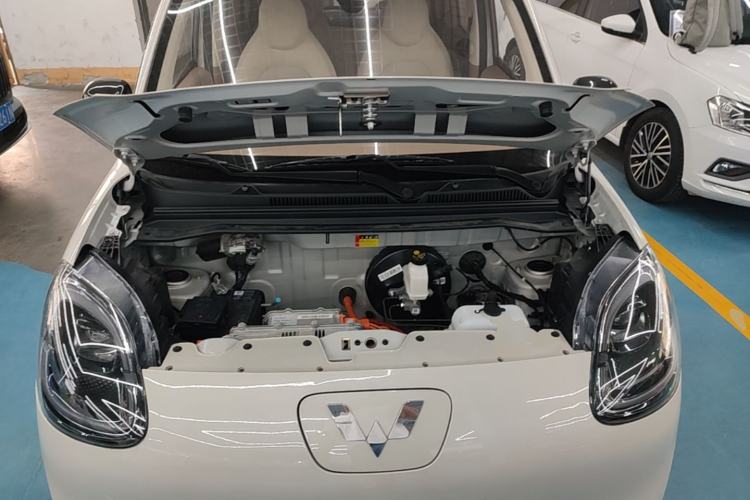 Used Wuling Hongguang MINIEV 2025 Four-Door Version Advanced Edition Engine Bay