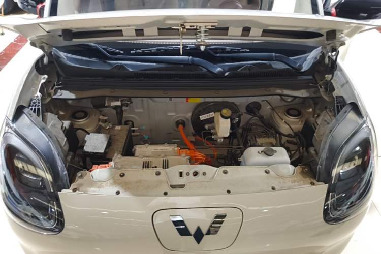 Used Wuling Hongguang MINIEV 2025 Four-Door Version Advanced Edition Engine Bay