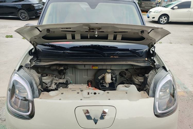 Used Wuling Hongguang MINIEV 2025 Four-Door Version Advanced Edition Engine Bay