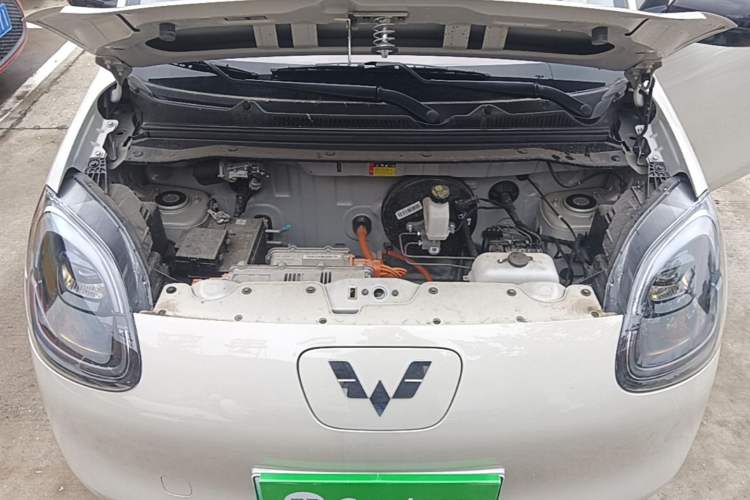 Used Wuling Hongguang MINIEV 2025 Four-Door Version Advanced Edition Engine Bay