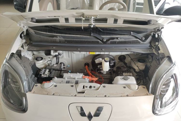 Used Wuling Hongguang MINIEV 2025 Four-Door Version Advanced Edition Engine Bay