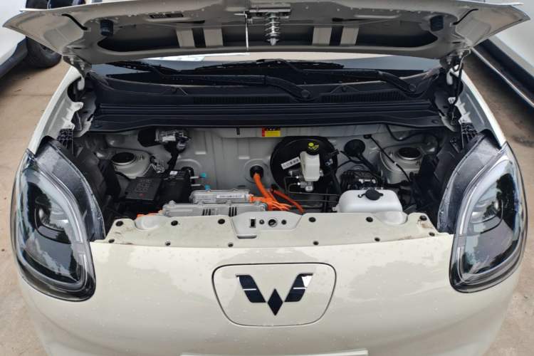 Used Wuling Hongguang MINIEV 2025 Four-Door Version Advanced Edition Engine Bay