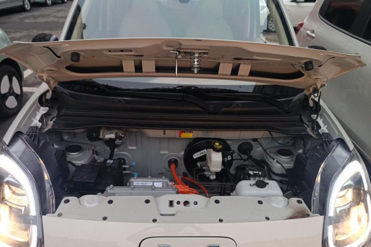 Used Wuling Hongguang MINIEV 2025 Four-Door Version Advanced Edition Engine Bay