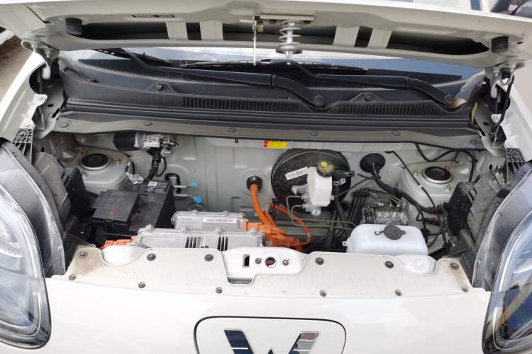Used Wuling Hongguang MINIEV 2025 Four-Door Version Advanced Edition Engine Bay