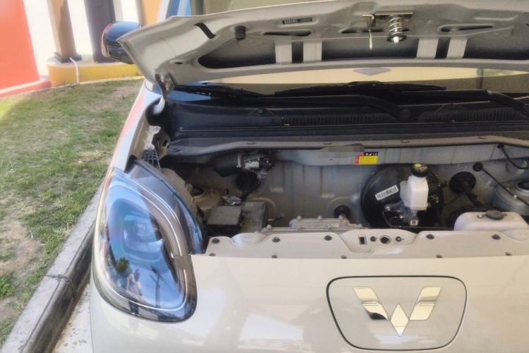 Used Wuling Hongguang MINIEV 2025 Four-Door Version Advanced Edition Engine Bay Right