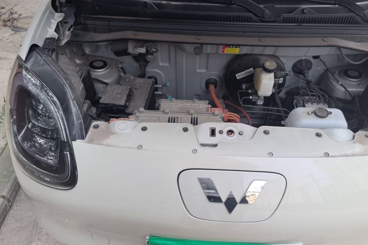 Used Wuling Hongguang MINIEV 2025 Four-Door Version Advanced Edition Engine Bay Right