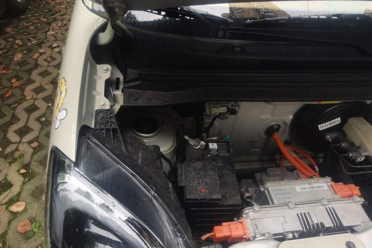 Used Wuling Hongguang MINIEV 2025 Four-Door Version Premium Edition Engine Bay Right