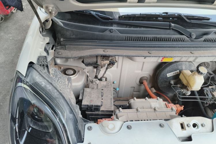 Used Wuling Hongguang MINIEV 2025 Four-Door Version Advanced Edition Engine Bay Right