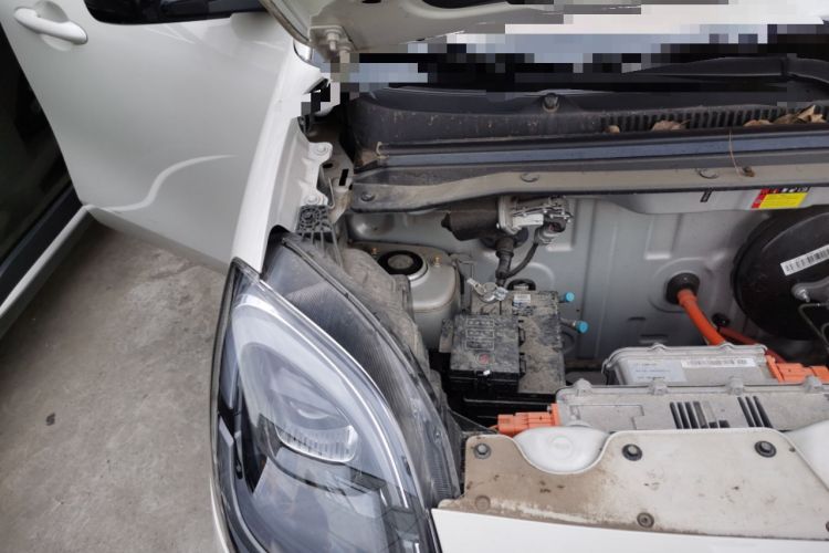 Used Wuling Hongguang MINIEV 2025 Four-Door Version Advanced Edition Engine Bay Right