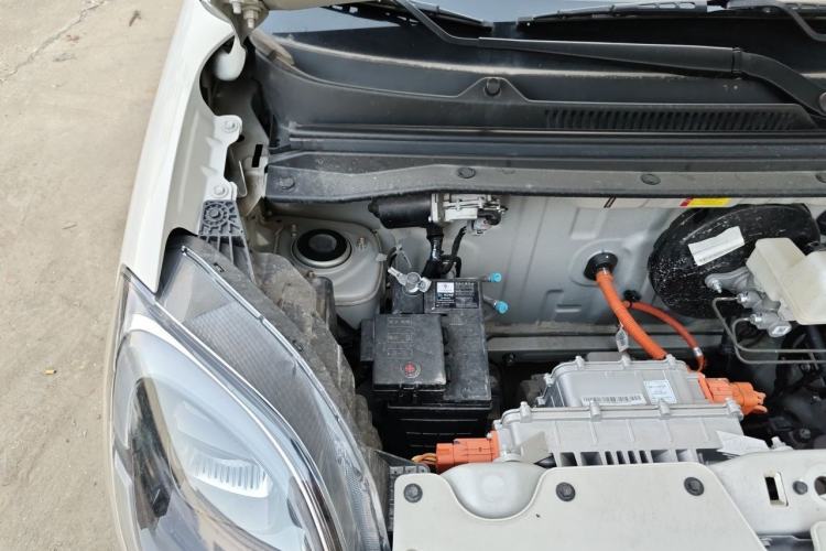 Used Wuling Hongguang MINIEV 2025 Four-Door Version Advanced Edition Engine Bay Right