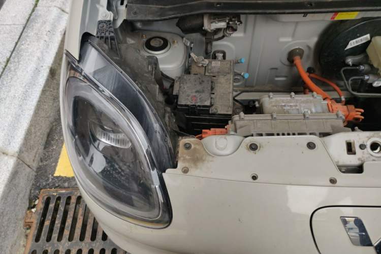 Used Wuling Hongguang MINIEV 2025 Four-Door Version Zhenxiang+ Edition Engine Bay Right