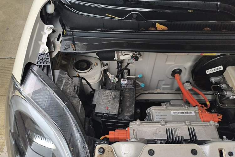 Used Wuling Hongguang MINIEV 2025 Four-Door Version Advanced Edition Engine Bay Right