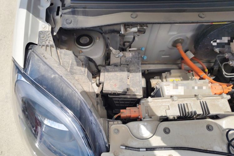 Used Wuling Hongguang MINIEV 2025 Four-Door Version Advanced Edition Engine Bay Right