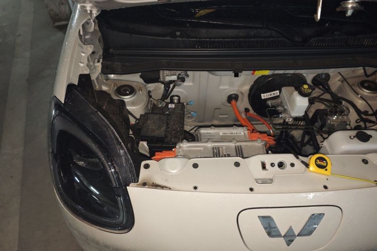 Used Wuling Hongguang MINIEV 2025 Four-Door Version Advanced Edition Engine Bay Right
