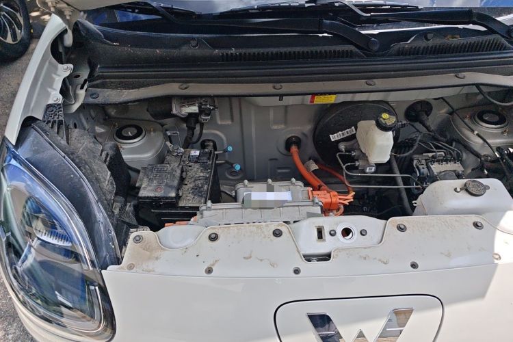 Used Wuling Hongguang MINIEV 2025 Four-Door Version Advanced Edition Engine Bay Right