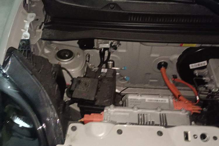 Used Wuling Hongguang MINIEV 2025 Four-Door Version Premium Edition Engine Bay Right