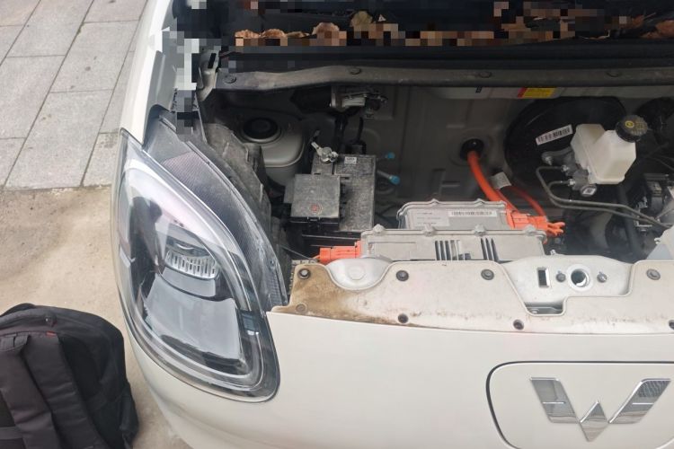 Used Wuling Hongguang MINIEV 2025 Four-Door Version Zhenxiang+ Edition Engine Bay Right