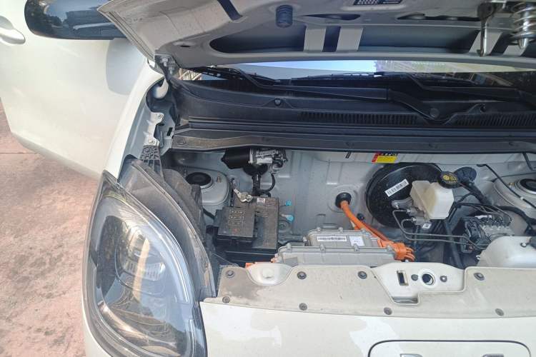 Used Wuling Hongguang MINIEV 2025 Four-Door Version Advanced Edition Engine Bay Right