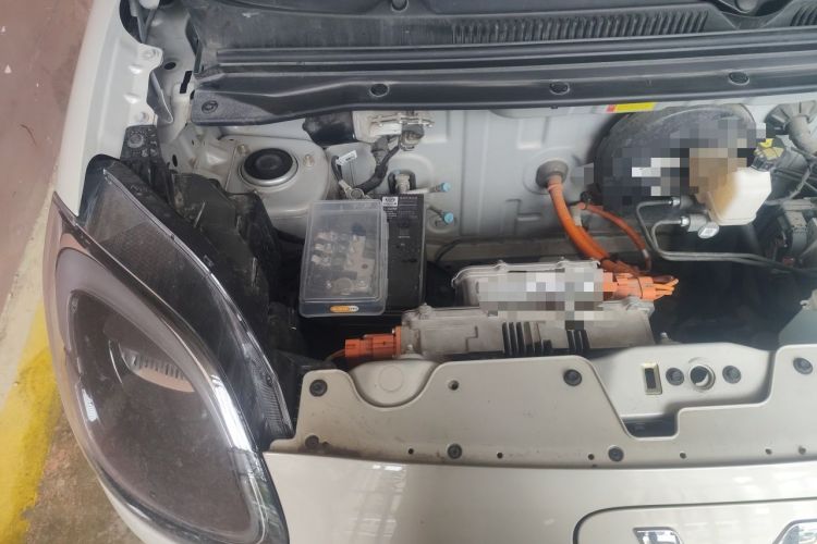 Used Wuling Hongguang MINIEV 2025 Four-Door Version Zhenxiang+ Edition Engine Bay Right