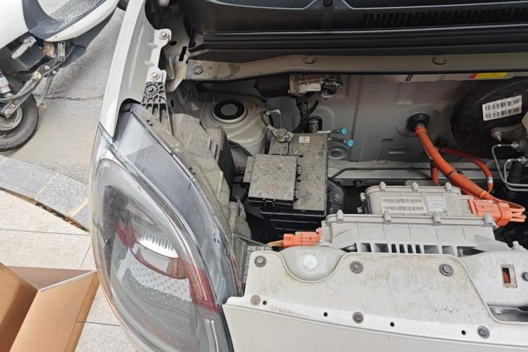 Used Wuling Hongguang MINIEV 2025 Four-Door Version Advanced Edition Engine Bay Right