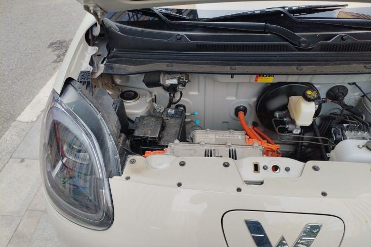 Used Wuling Hongguang MINIEV 2025 Four-Door Version Advanced Edition Engine Bay Right