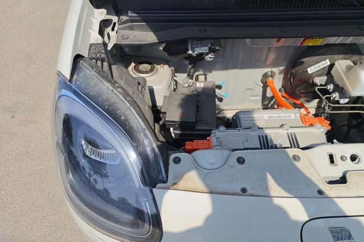 Used Wuling Hongguang MINIEV 2025 Four-Door Version Advanced Edition Engine Bay Right