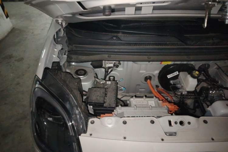 Used Wuling Hongguang MINIEV 2025 Four-Door Version Advanced Edition Engine Bay Right